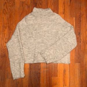 H&M Cropped Sweater